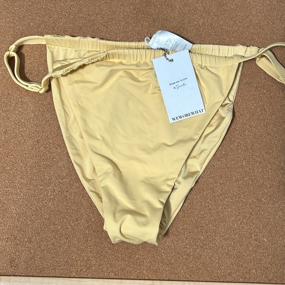 NWT - WeWoreWhat | Ruched Bikini Top and bottom solid sand size L - Picture 5 of 16